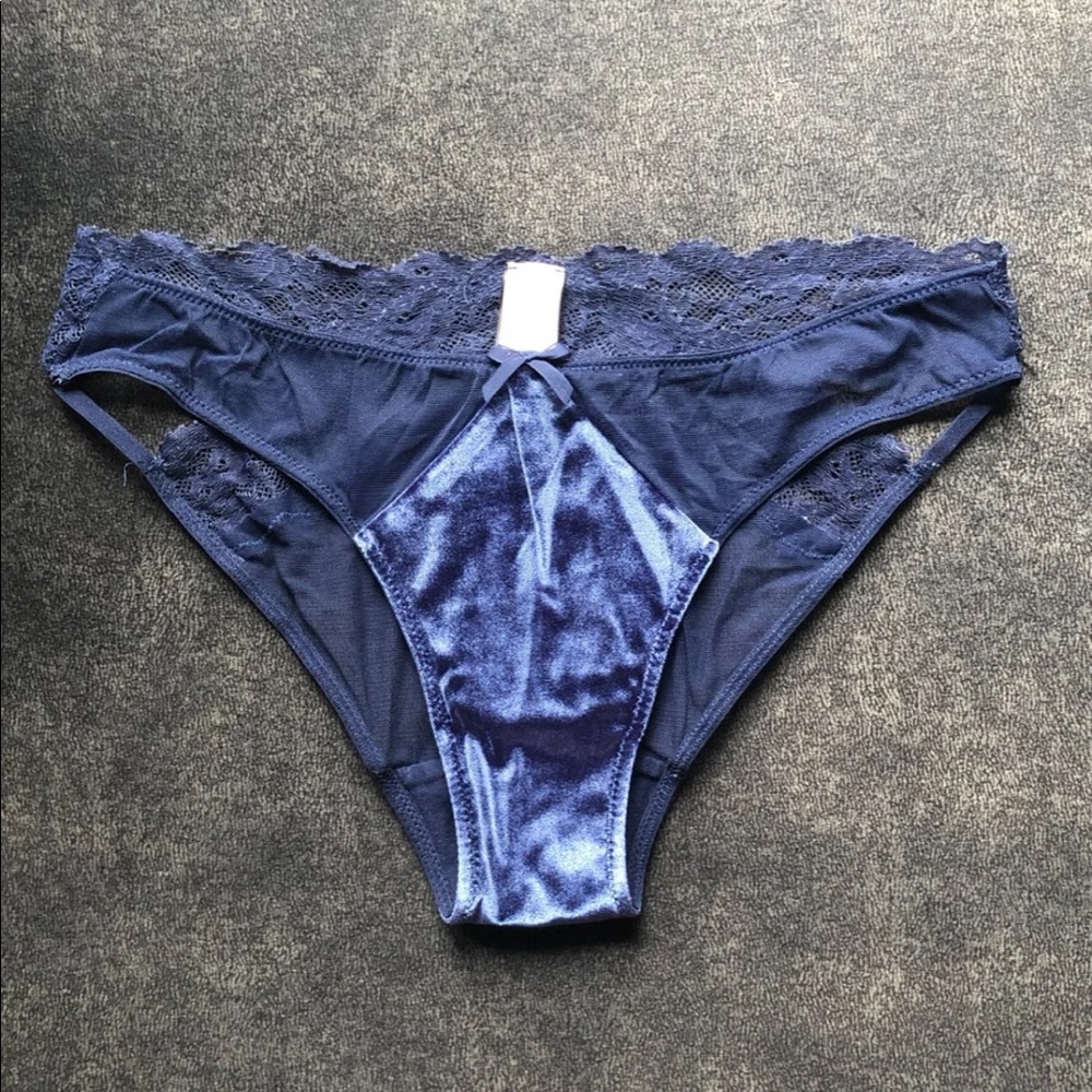 Victoria’s Secret Mesh Cheekini Panty